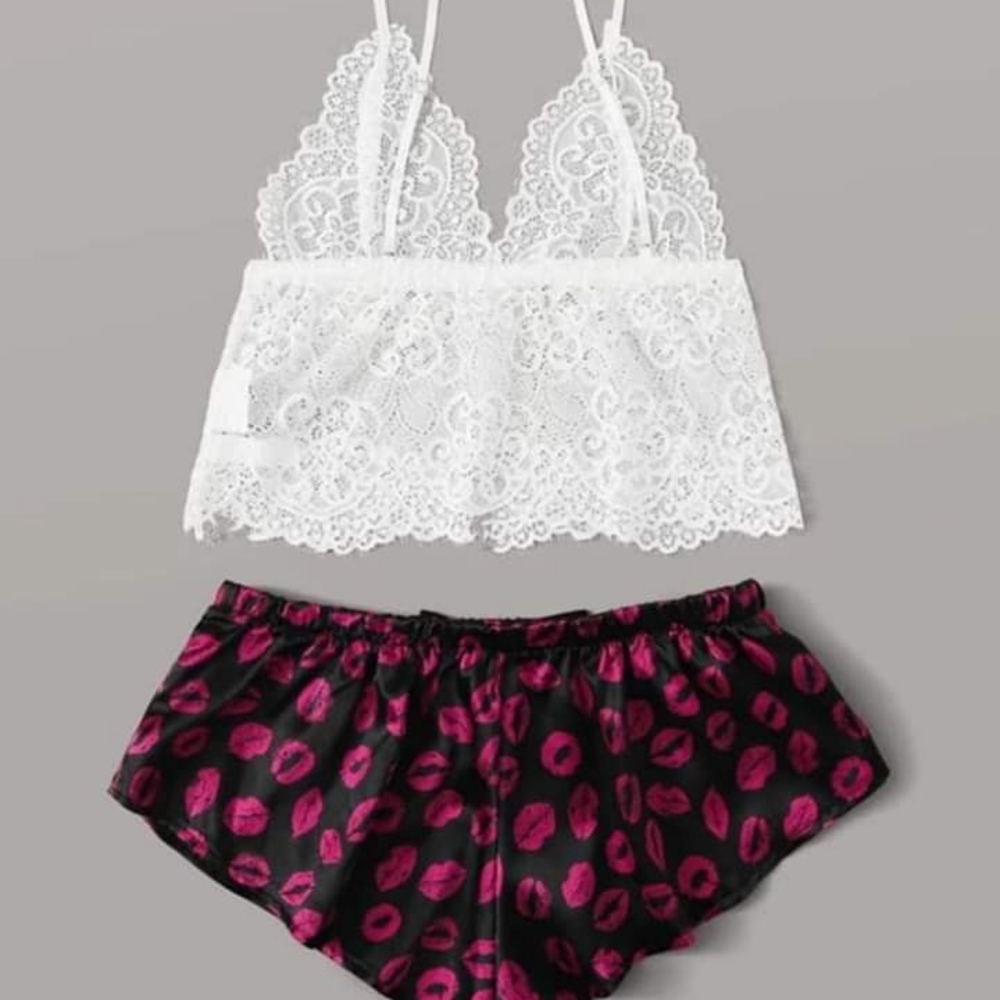 Lingerie top and bottom set